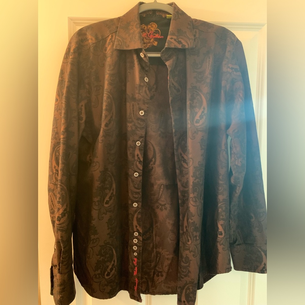 Robert Graham long sleeve button shirt.  Medium classic fit